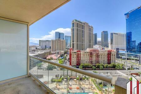 Mgm Signature-15-717 F1 Track & Strip View Balcony Las Vegas Bagian luar foto